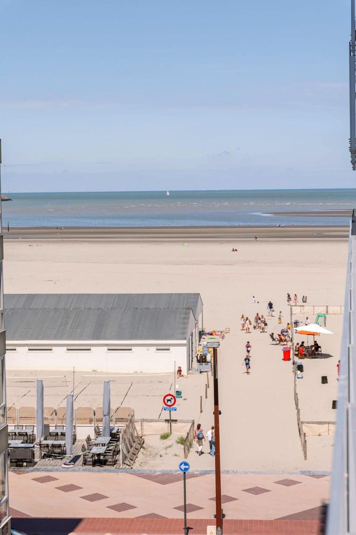 Huswell - Sunny Apartment In Knokke-Heist With Big Terrace Exteriör bild